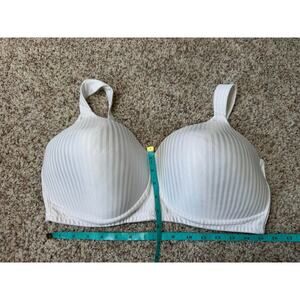 PLAYTEX Bra size 40 DD; White; No Underwire; Lightly Padded;  NWOT
